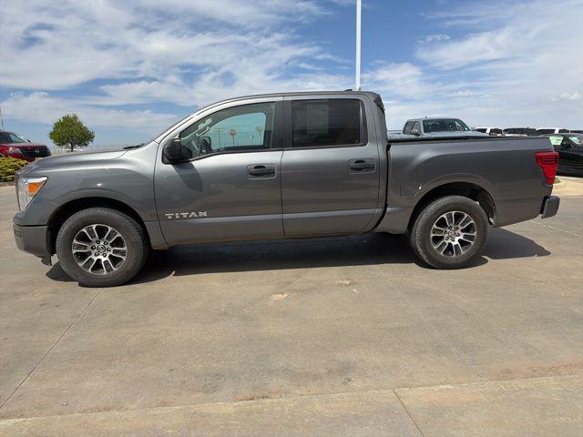 2022 Nissan Titan Crew Cab SV 4x2