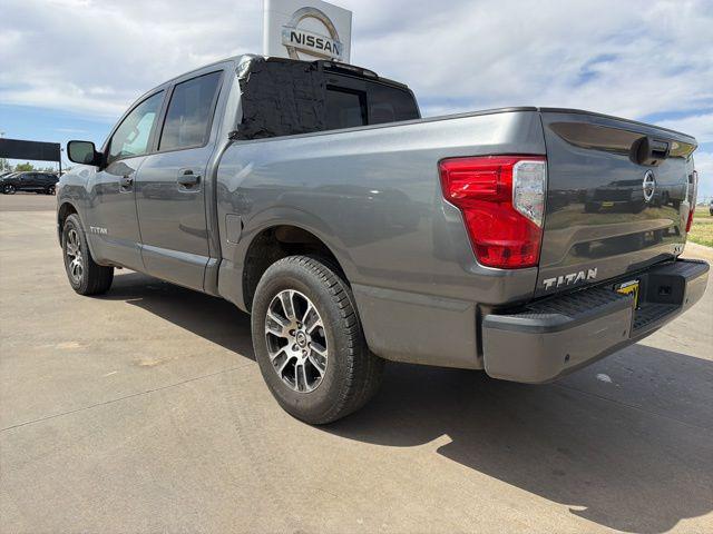 2022 Nissan Titan Crew Cab SV 4x2