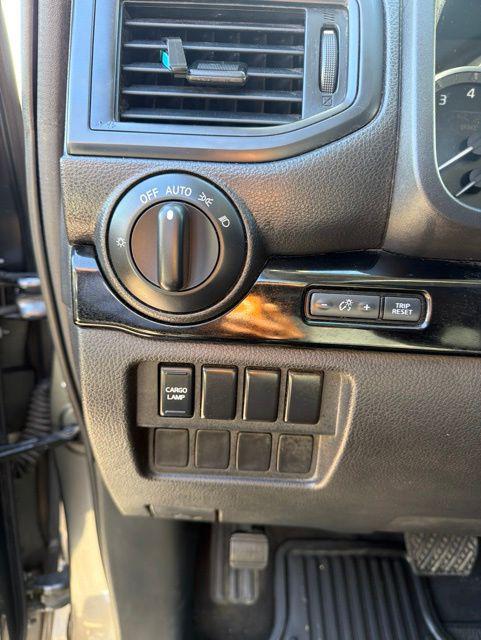 2022 Nissan Titan Crew Cab SV 4x2