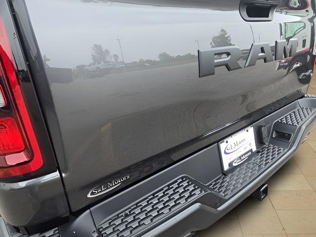 2026 Ram 1500 Warlock Crew Cab 4x4 5'7" Box