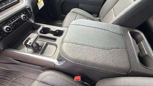 2026 GMC Sierra 1500 Crew Cab, Short Bed, SLT, 4WD