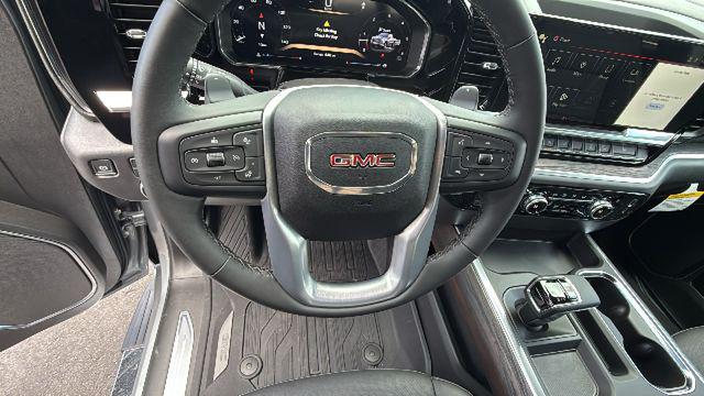2026 GMC Sierra 1500 Crew Cab, Short Bed, SLT, 4WD