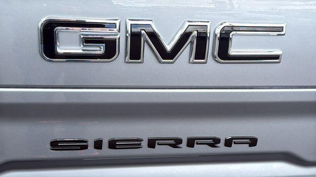 2026 GMC Sierra 1500 Crew Cab, Short Bed, SLT, 4WD