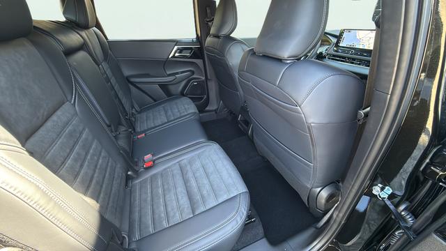 2026 Mitsubishi Outlander LE 1.5T 2WD