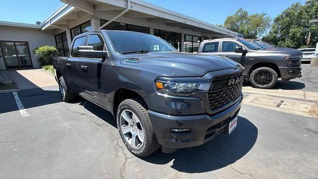 2026 Ram 1500 Express Crew Cab 4x4 5'7" Box
