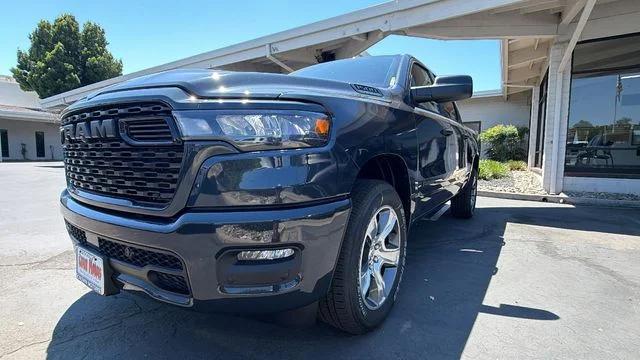 2026 Ram 1500 Express Crew Cab 4x4 5'7" Box