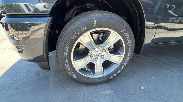 2026 Ram 1500 Express Crew Cab 4x4 5'7" Box