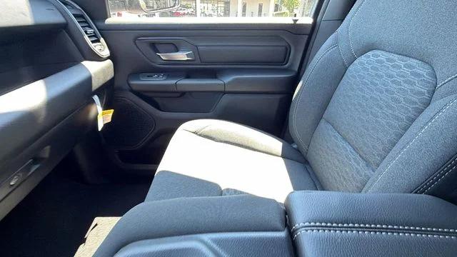 2026 Ram 1500 Express Crew Cab 4x4 5'7" Box