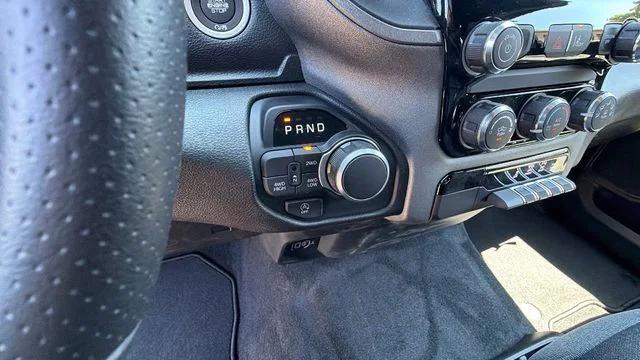 2026 Ram 1500 Express Crew Cab 4x4 5'7" Box
