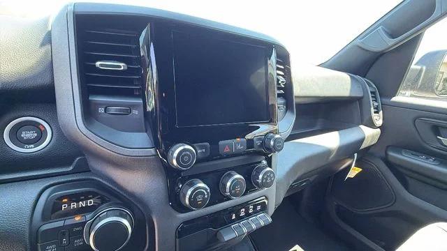 2026 Ram 1500 Express Crew Cab 4x4 5'7" Box