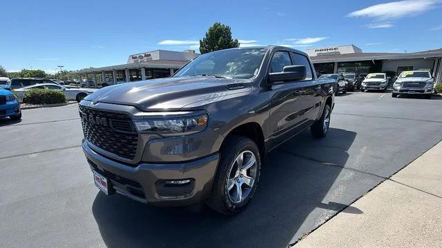 2026 RAM 1500 RAM 1500 EXPRESS CREW CAB 4X4 57 BOX