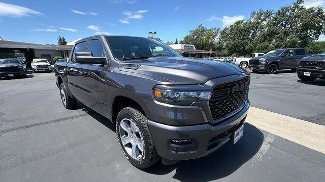 2026 RAM 1500 RAM 1500 EXPRESS CREW CAB 4X4 57 BOX