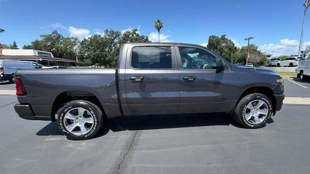 2026 RAM 1500 RAM 1500 EXPRESS CREW CAB 4X4 57 BOX