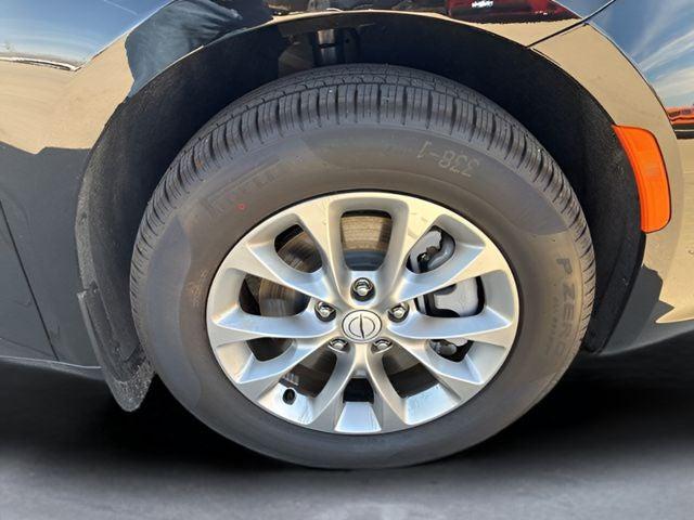 2026 Chrysler Pacifica Select AWD