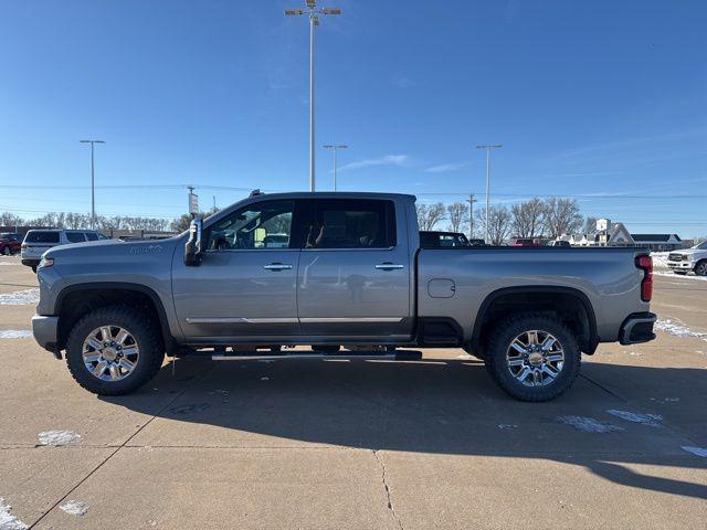2026 Chevrolet Silverado 2500HD Crew Cab, Standard Bed, High Country, 4WD