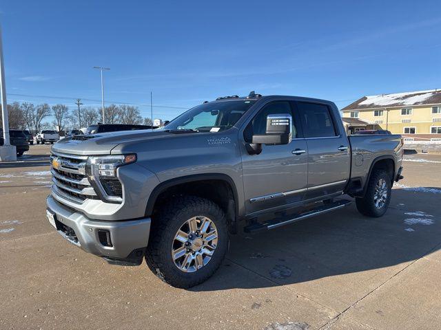 2026 Chevrolet Silverado 2500HD Crew Cab, Standard Bed, High Country, 4WD
