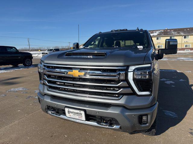 2026 Chevrolet Silverado 2500HD Crew Cab, Standard Bed, High Country, 4WD