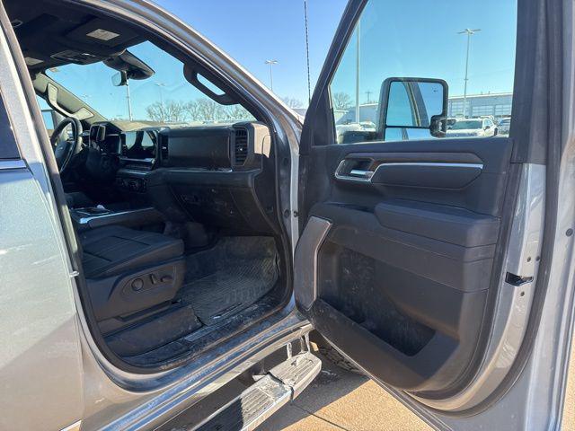 2026 Chevrolet Silverado 2500HD Crew Cab, Standard Bed, High Country, 4WD