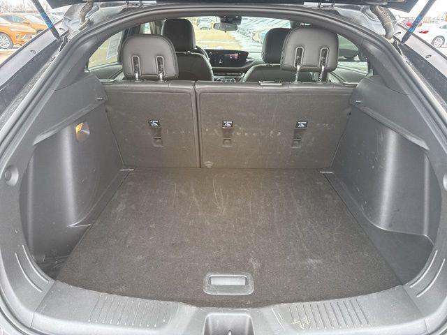 2025 Buick NV Sport Touring FWD