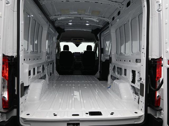 2026 Ford Transit Cargo Van Base