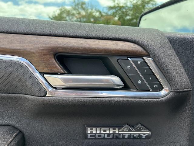 2023 Chevrolet Silverado 1500 4WD Crew Cab Short Bed High Country