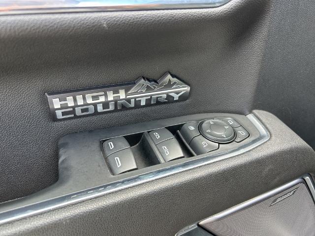 2023 Chevrolet Silverado 1500 4WD Crew Cab Short Bed High Country