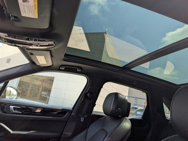 2022 Porsche Cayenne Unknown
