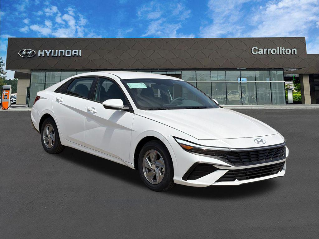 New 2026 Serenity White Pearl HYUNDAI SE image 4