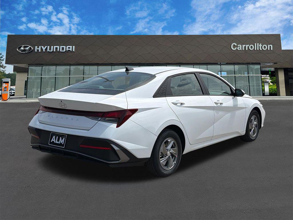 New 2026 Serenity White Pearl HYUNDAI SE image 6