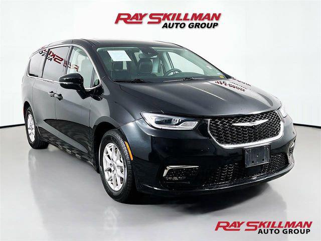 2024 Chrysler Pacifica Touring L for sale in Indianapolis, IN