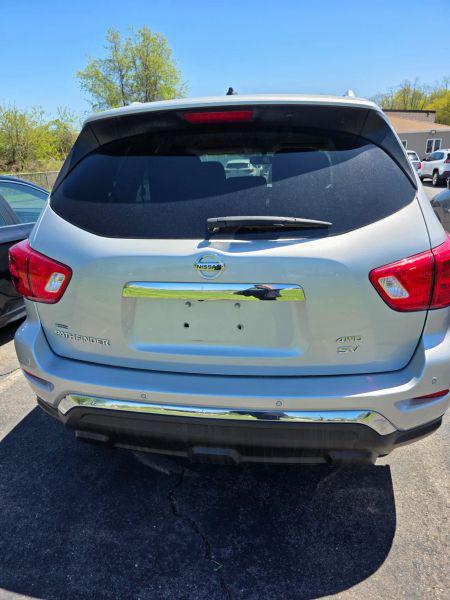 2017 Nissan Pathfinder SV