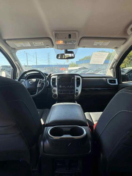 2019 Nissan Titan SV