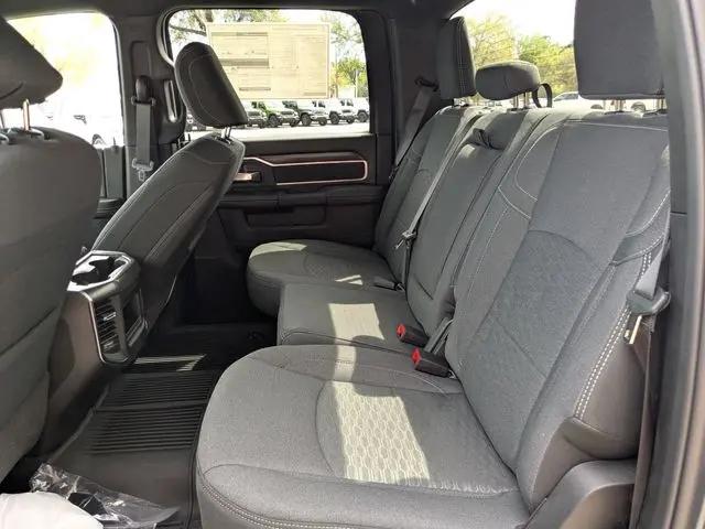 2026 Ram 2500 Big Horn Crew Cab 4x4 64 Box