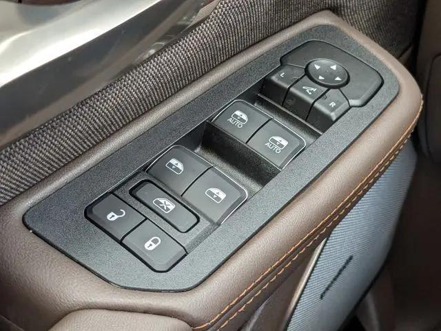 2026 Ram 1500 Limited Longhorn Crew Cab 4x4 57 Box