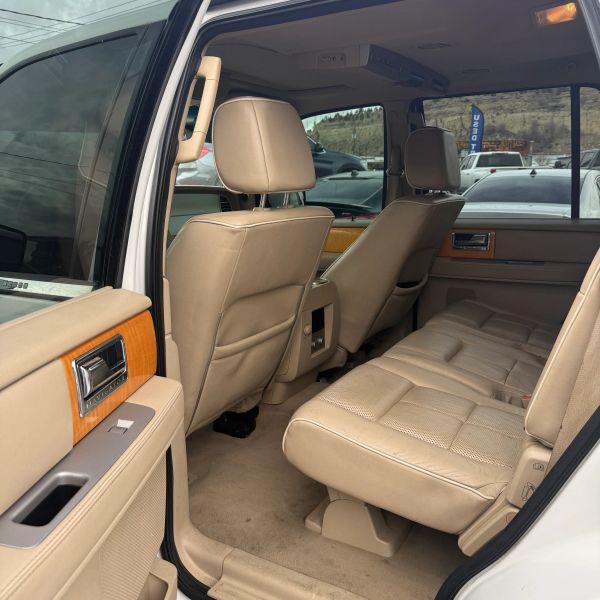 2008 Lincoln Navigator Base