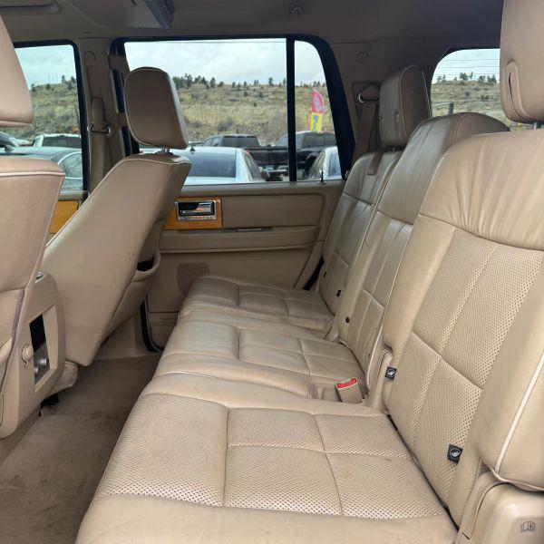 2008 Lincoln Navigator Base