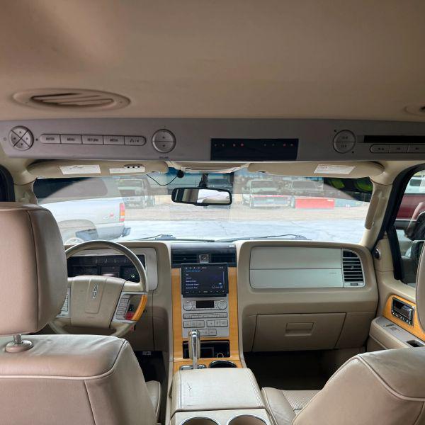 2008 Lincoln Navigator Base