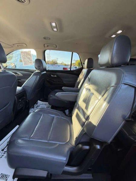 2021 Chevrolet Traverse FWD LT Leather