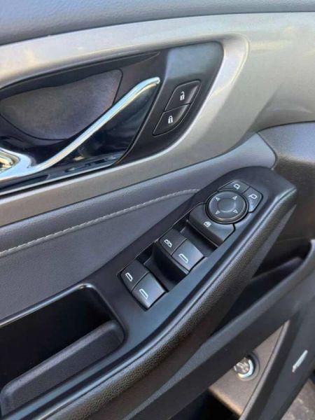 2021 Chevrolet Traverse FWD LT Leather
