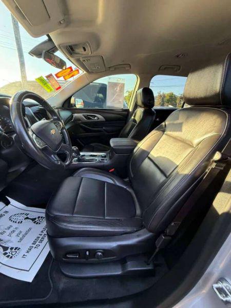 2020 Chevrolet Traverse FWD LT Leather