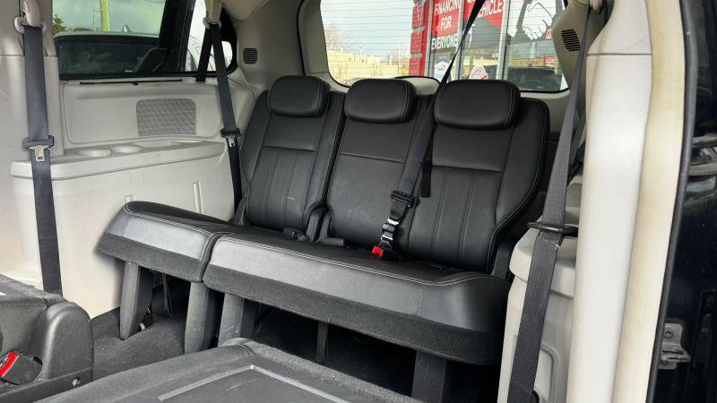 2010 Chrysler Town & Country Touring Plus
