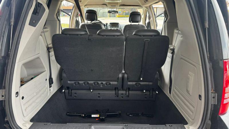 2010 Chrysler Town & Country Touring Plus