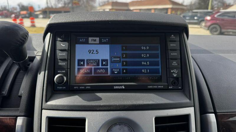 2010 Chrysler Town & Country Touring Plus