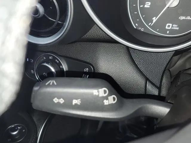 2021 Alfa Romeo Giulia Ti AWD