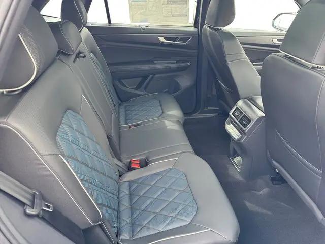 2026 Volkswagen Atlas Cross Sport SEL Premium R-Line