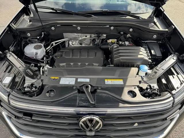 2026 Volkswagen Atlas Cross Sport SEL Premium R-Line