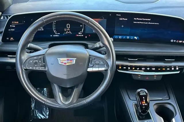 2024 Cadillac XT4 FWD Premium Luxury