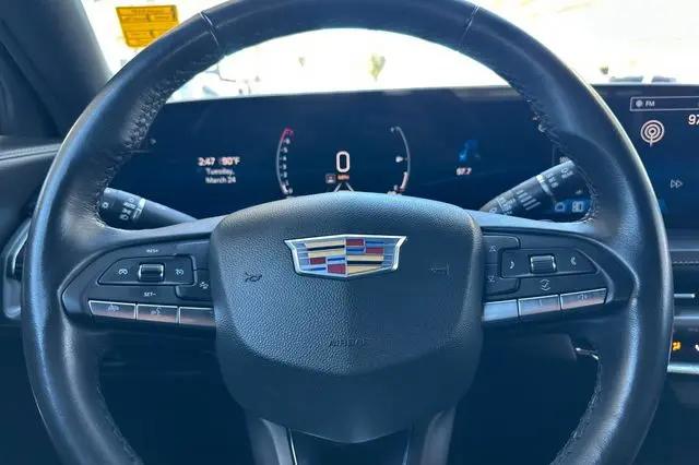 2024 Cadillac XT4 FWD Premium Luxury