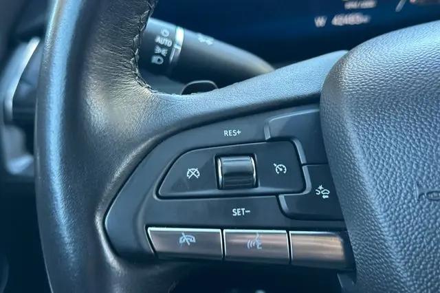 2024 Cadillac XT4 FWD Premium Luxury