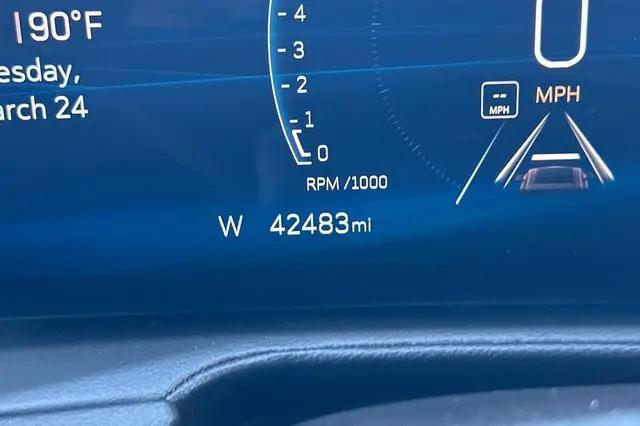 2024 Cadillac XT4 FWD Premium Luxury